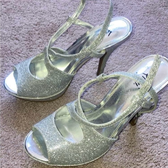 Xhilaration Women's Silver Glitter Heels - Picture 2 of 4